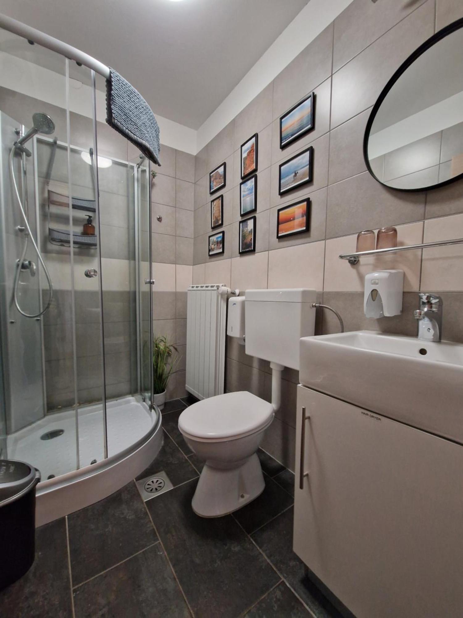 Friz&Fany Daire Postojna Dış mekan fotoğraf